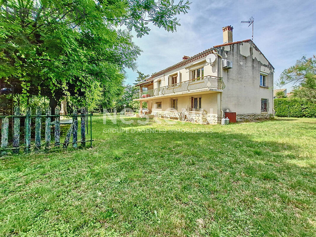Maison à VILLEVIEILLE