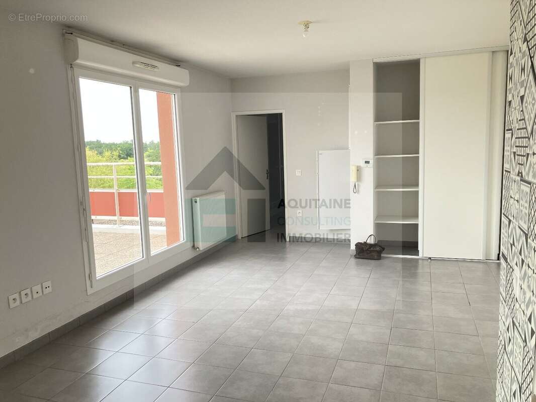 Appartement à AMBES