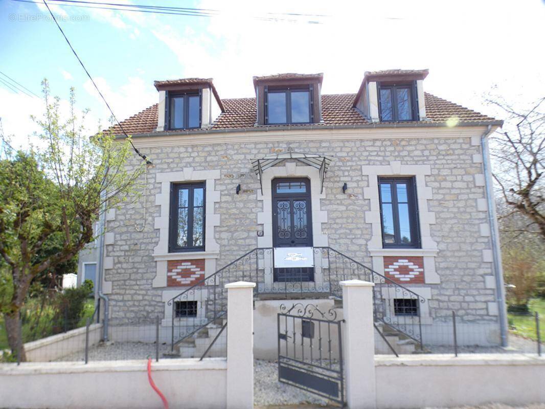 Maison à MONTIGNAC