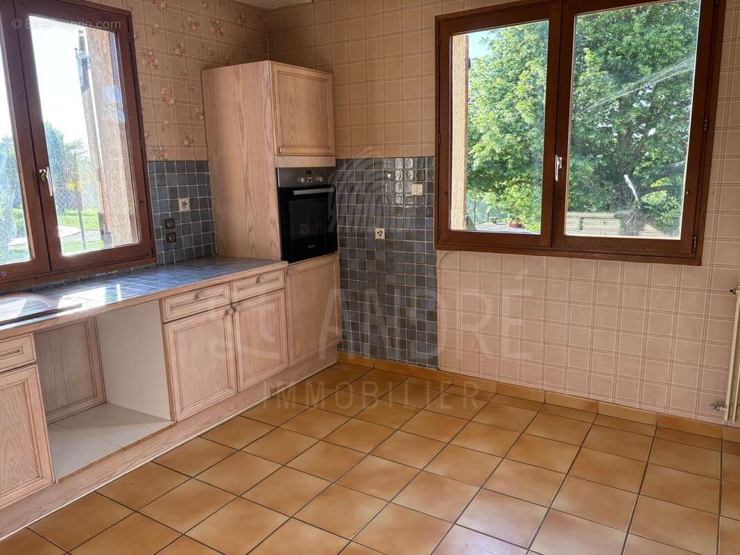 Maison à BEAUREPAIRE