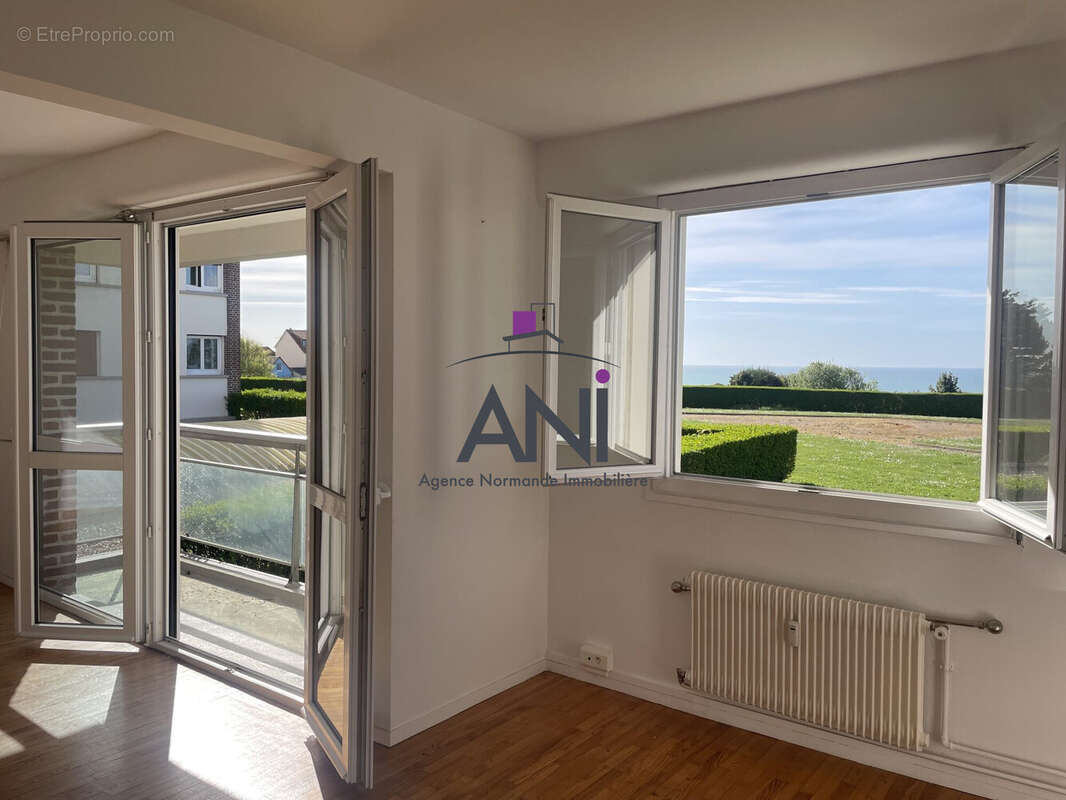 Appartement à GREGES