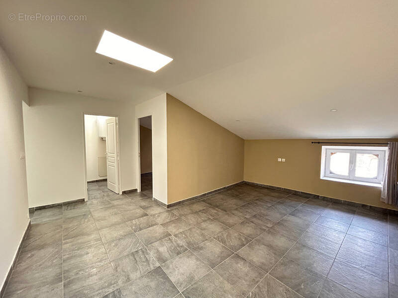 Appartement à BOURG-SAINT-ANDEOL