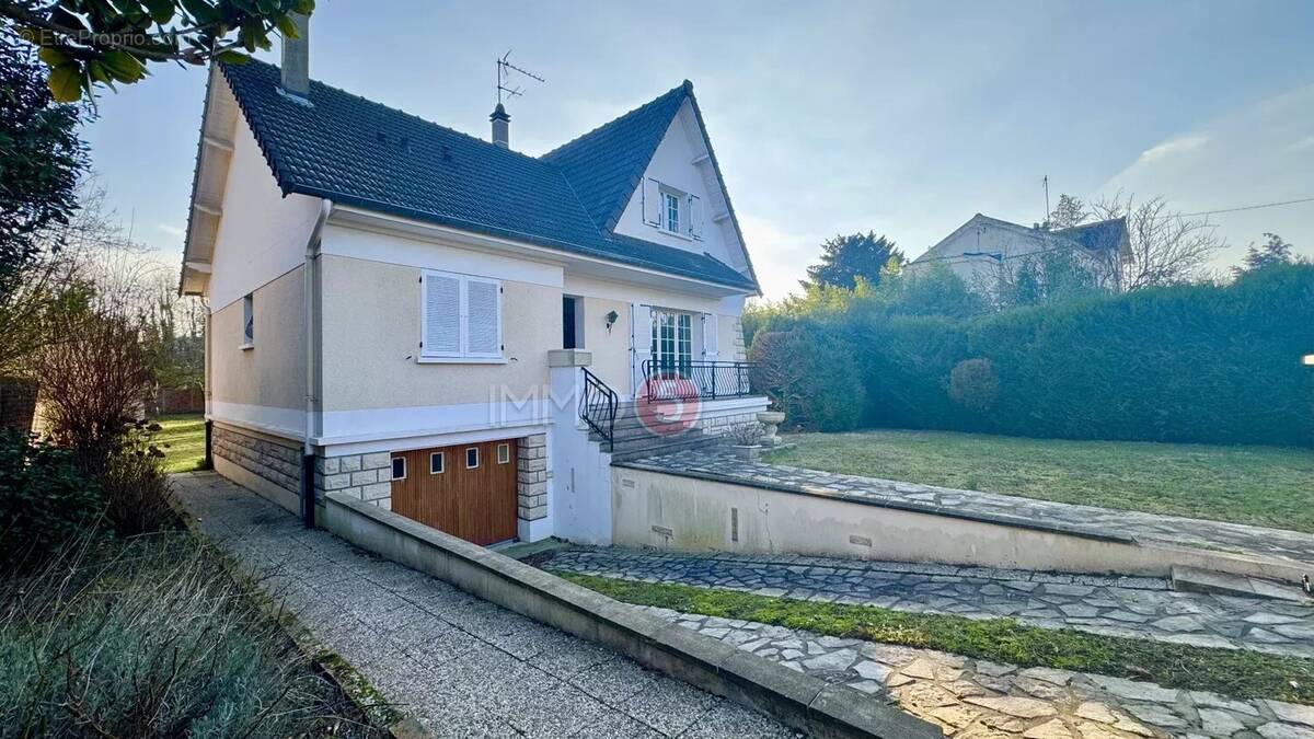 Maison à LE RAINCY
