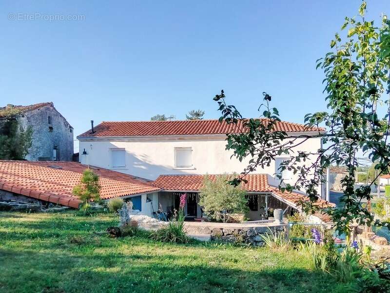 Maison à SIREUIL