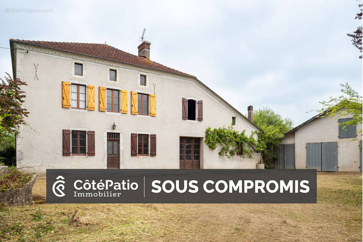 Maison à AMOU