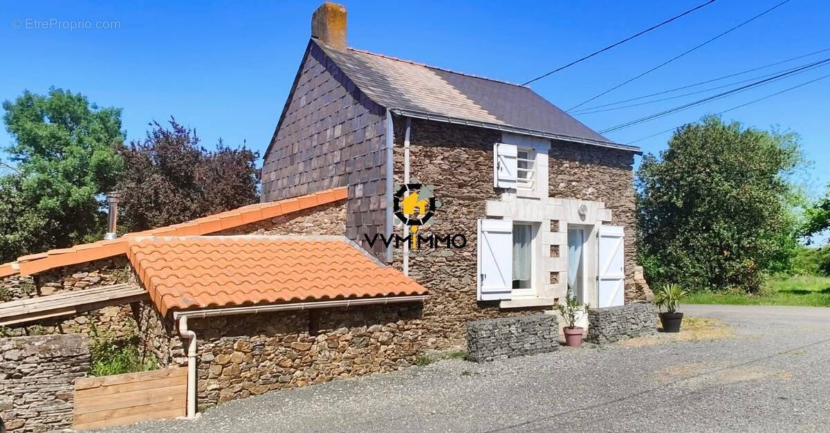 Maison à COUFFE