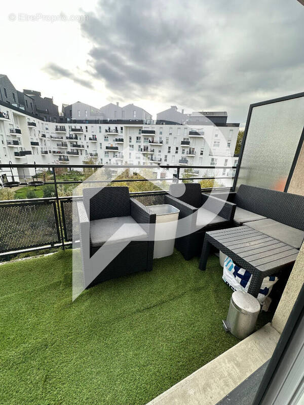Appartement à VILLENEUVE-LA-GARENNE
