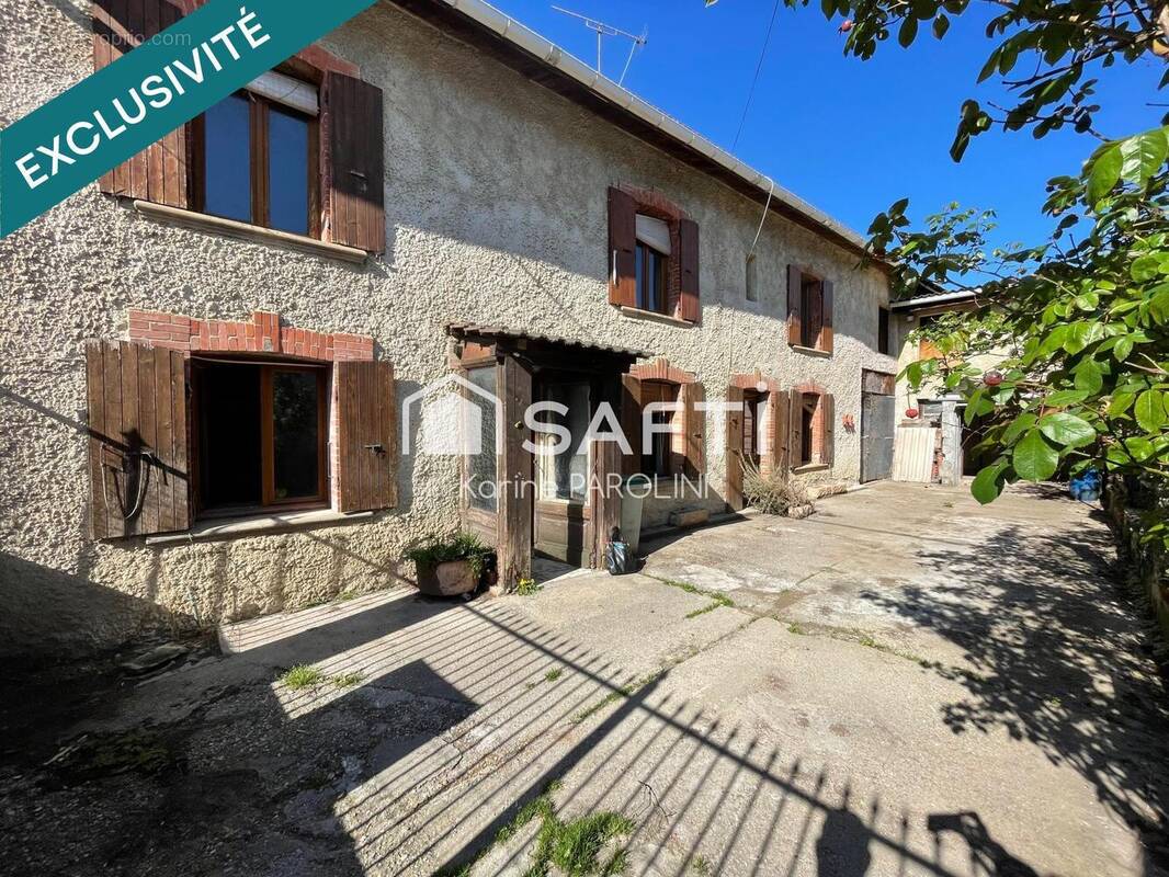Photo 1 - Maison à SAINT-SIMEON-DE-BRESSIEUX