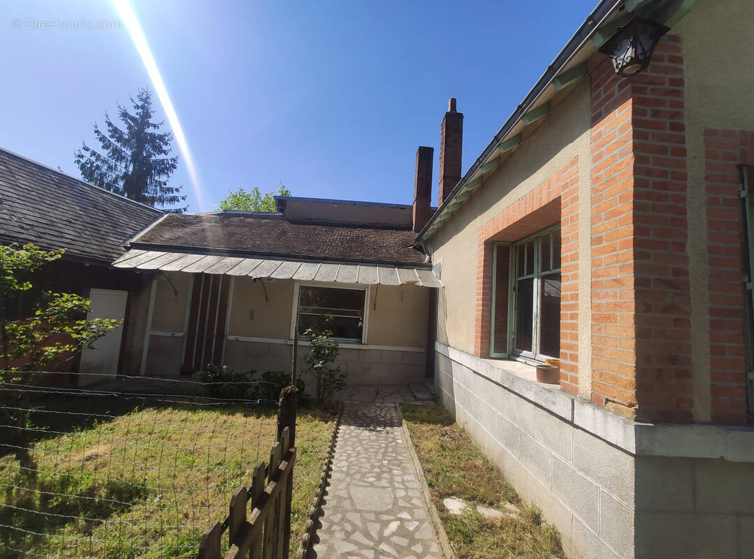 Maison à DHUIZON