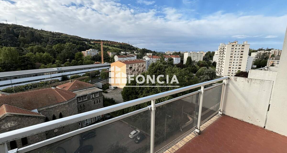 Appartement à SAINT-ETIENNE