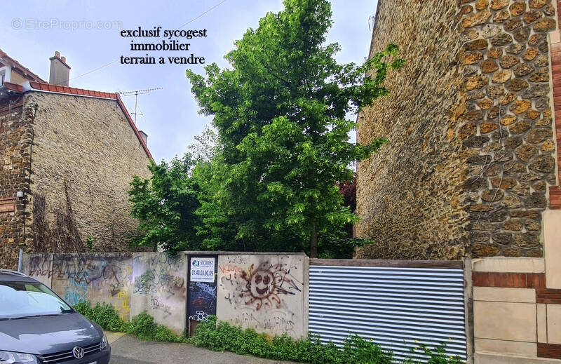 Terrain à NOISY-LE-SEC