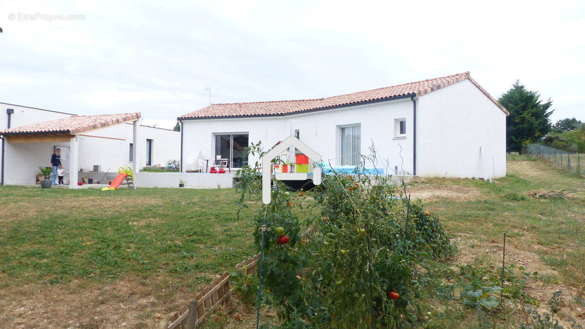 Maison à GRAZAC