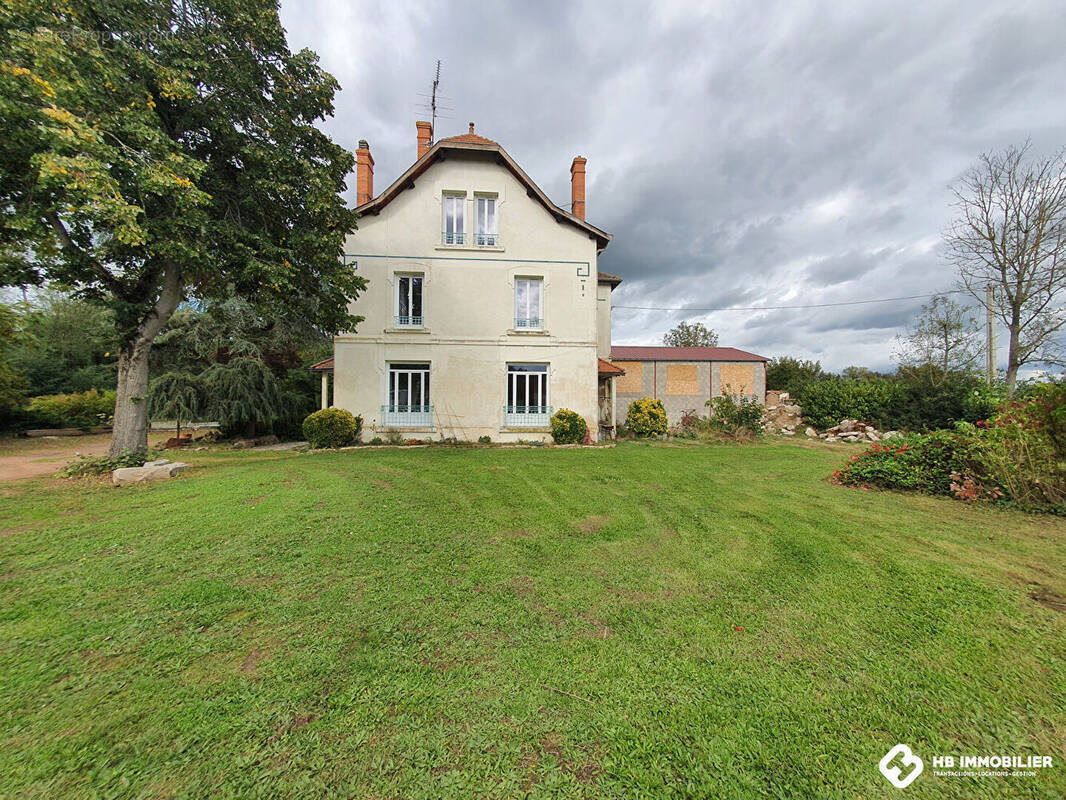 Maison à MABLY