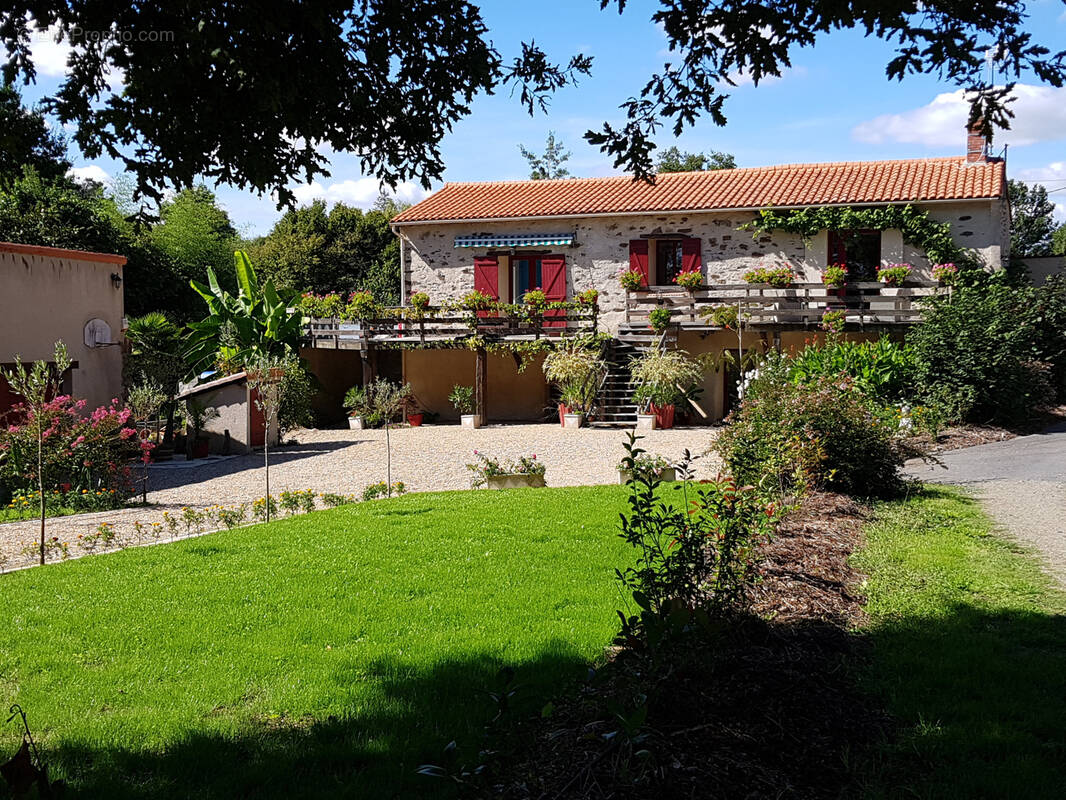 Maison à VIHIERS
