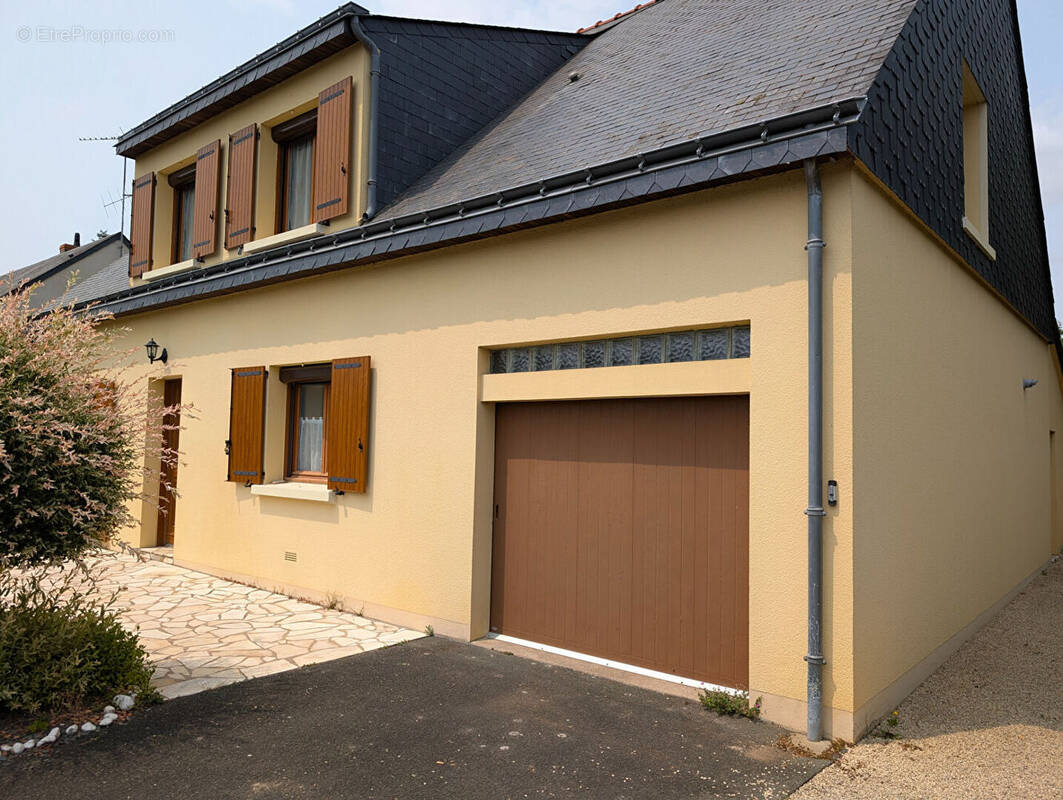 Maison à LES PONTS-DE-CE