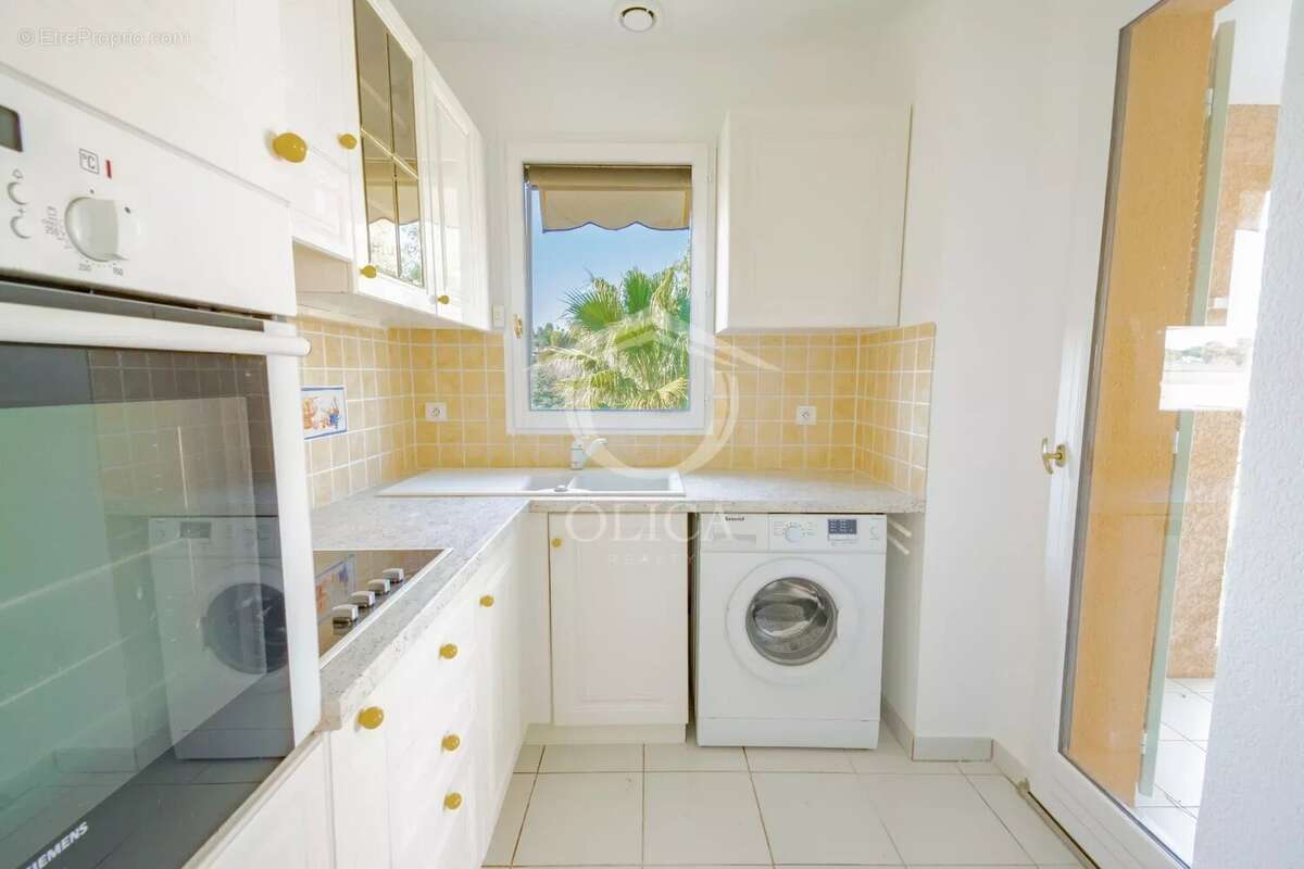 Appartement à VILLENEUVE-LOUBET