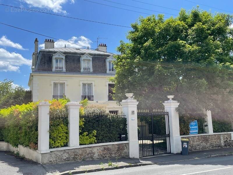 Maison à DAMPMART