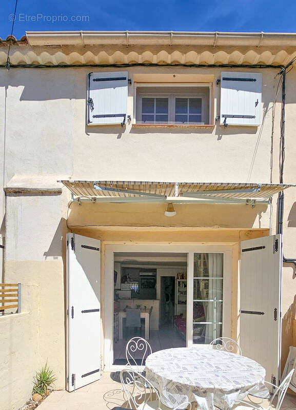 Maison à HYERES