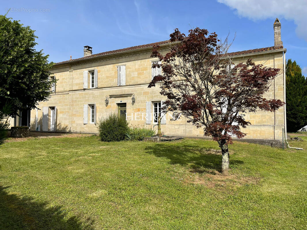 Maison à RAUZAN