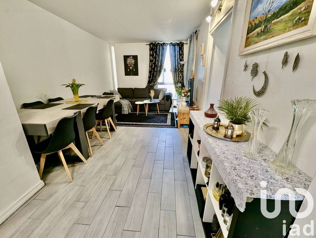 Photo 1 - Appartement à SAINT-PIERRE-LES-ELBEUF