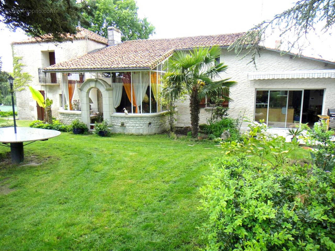 Maison à ORCHES