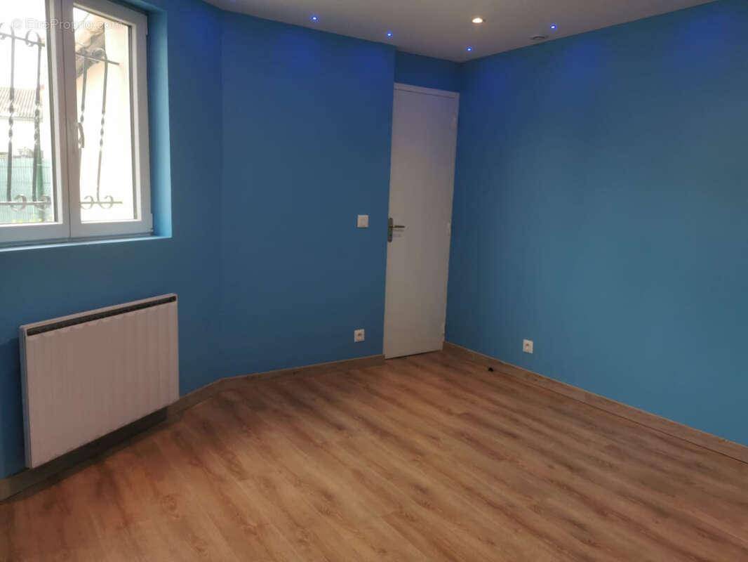 Appartement à LA CHAPELLE-EN-SERVAL
