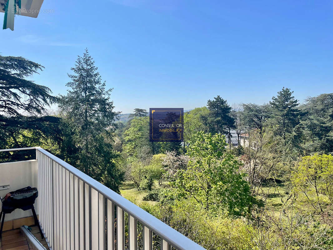 Appartement à SAINT-GENIS-LAVAL
