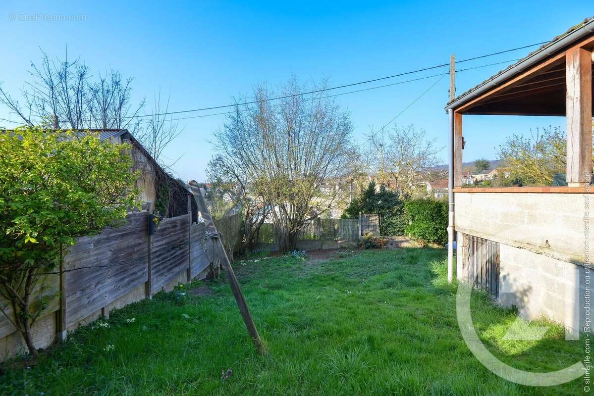 Maison à LA FRETTE-SUR-SEINE