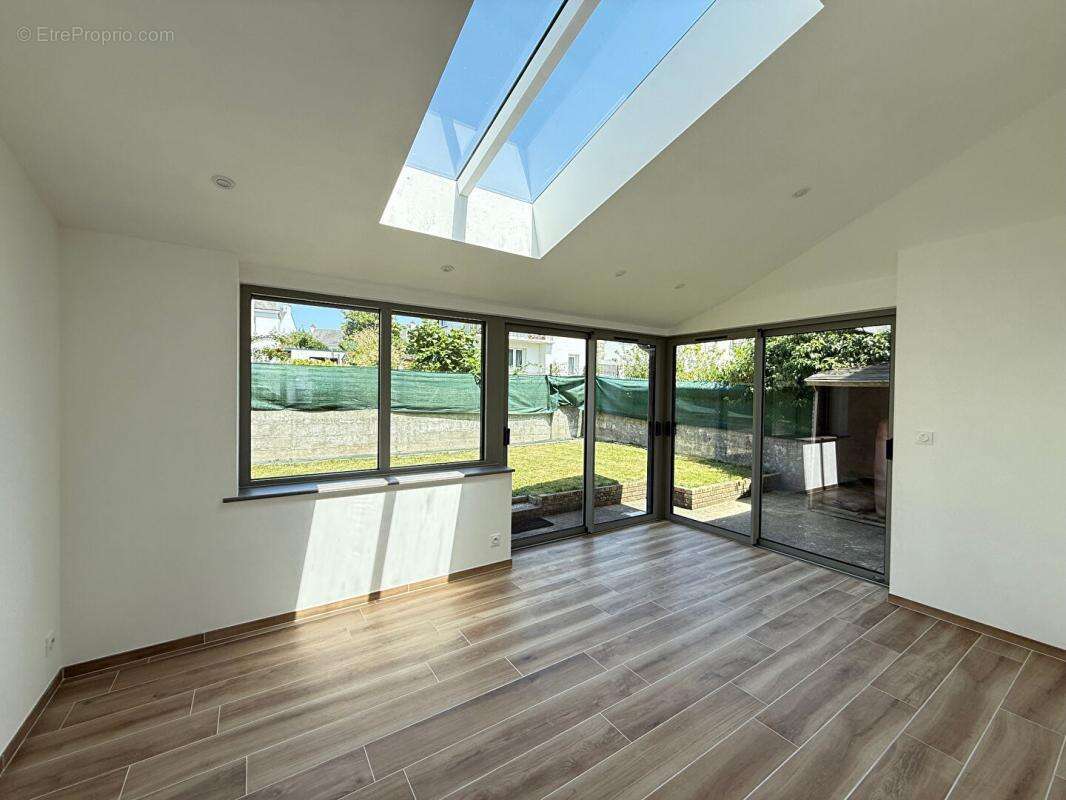Maison à LANESTER