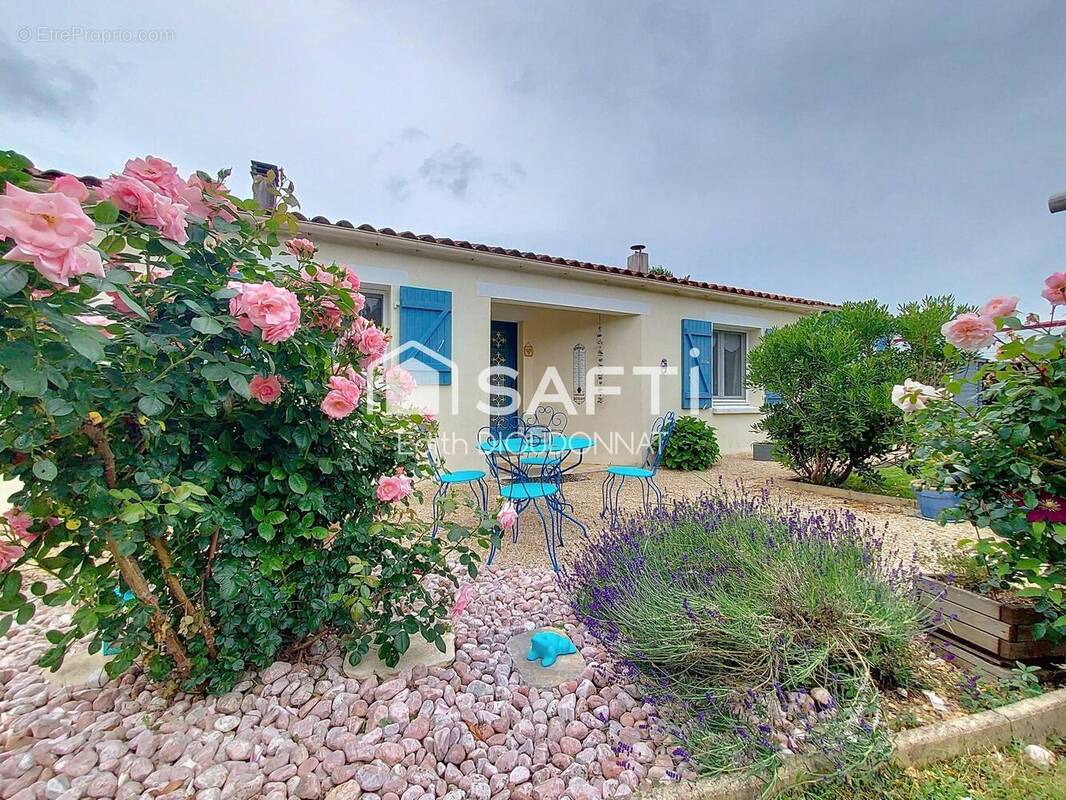Photo 1 - Maison à SAINT-CYR-EN-TALMONDAIS