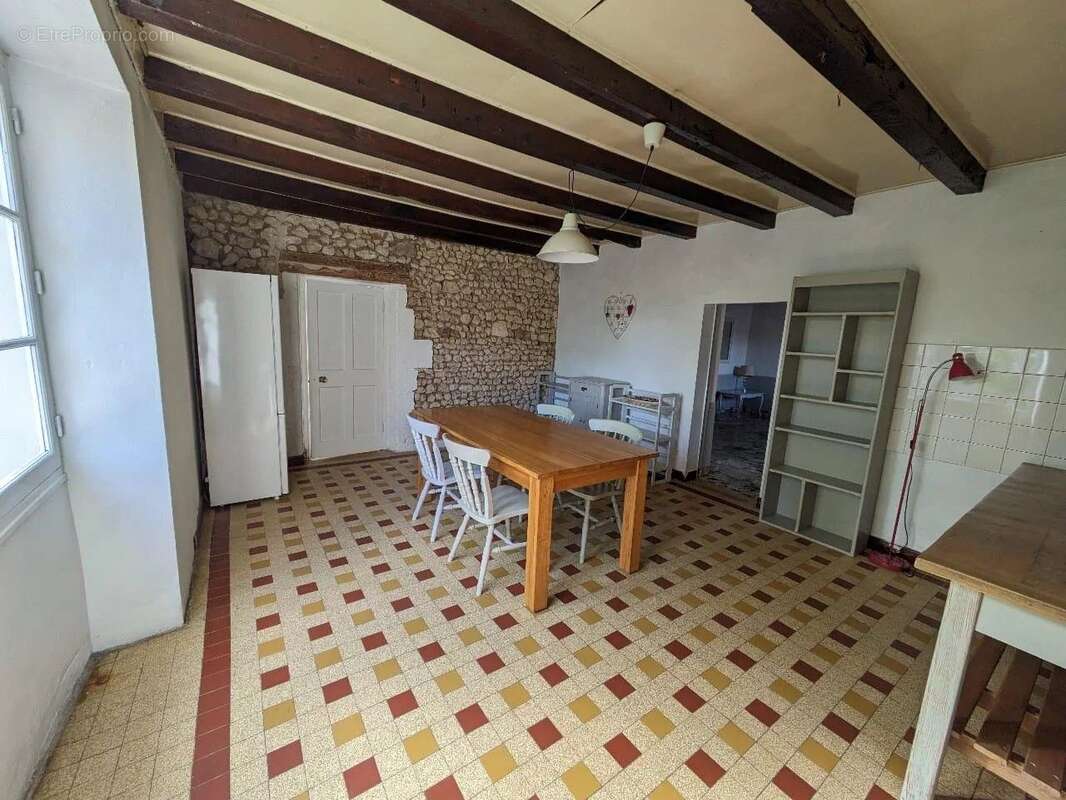 Maison à AUBETERRE-SUR-DRONNE