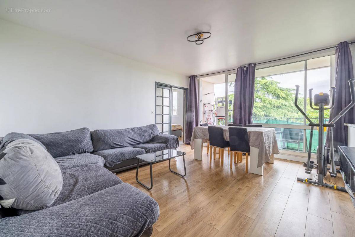 Appartement à BALLAINVILLIERS