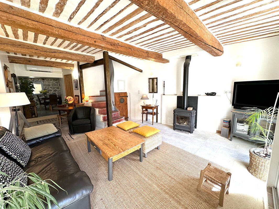 Maison à FONTAINE-DE-VAUCLUSE