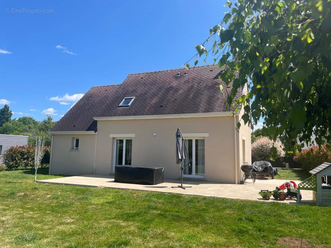 Maison à MERY-CORBON