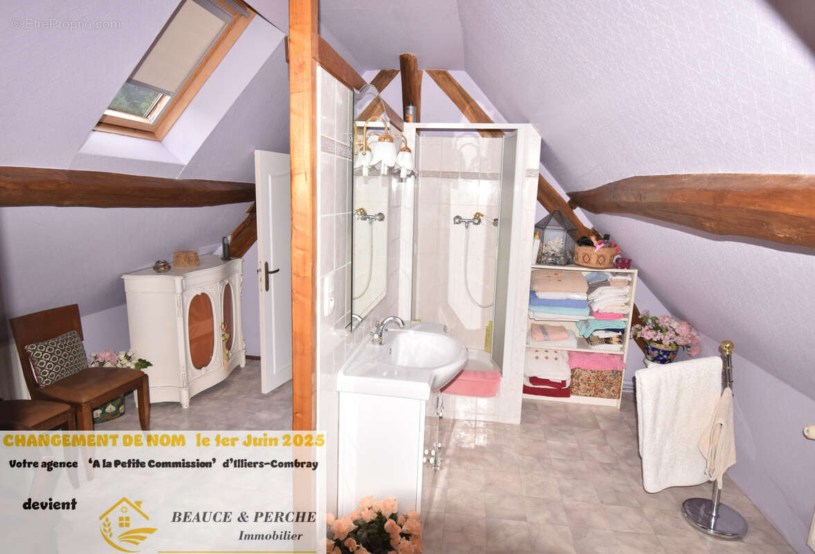 Maison à COMBRES