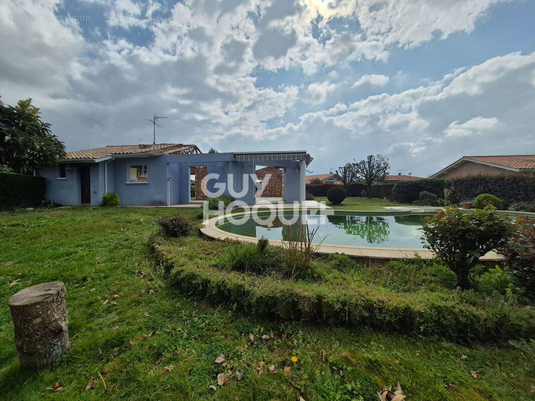Maison à SAINT-GEOURS-DE-MAREMNE