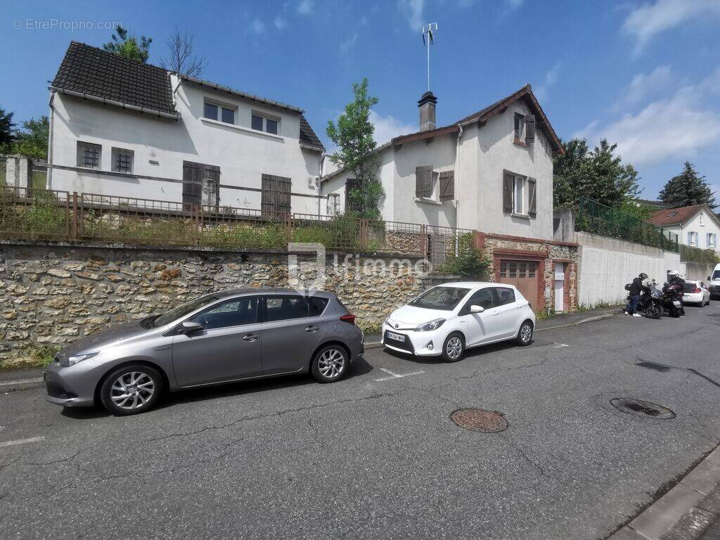 Maison à EPINAY-SOUS-SENART