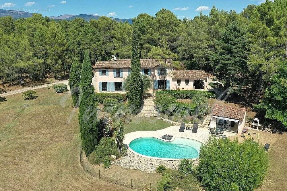 Maison à TOURRETTES