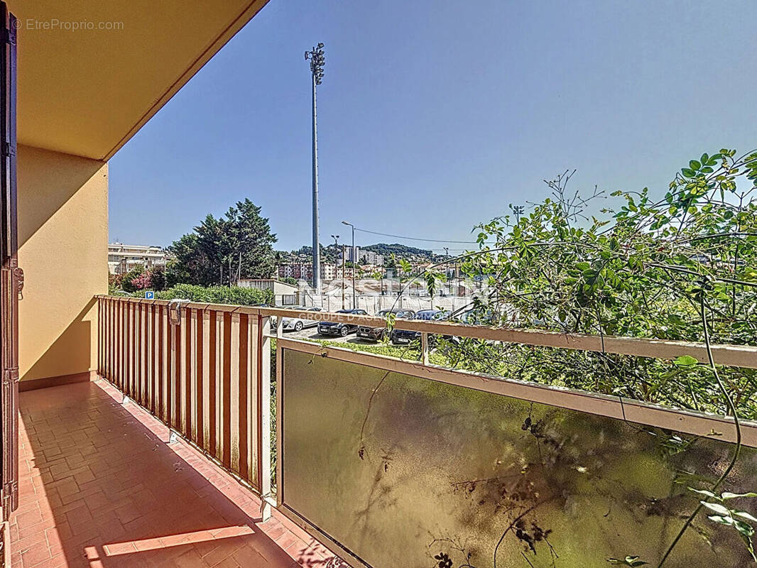 Appartement à VALLAURIS