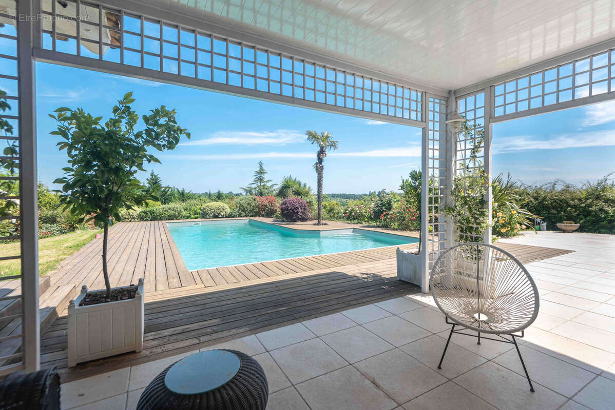 Maison à CARIGNAN-DE-BORDEAUX