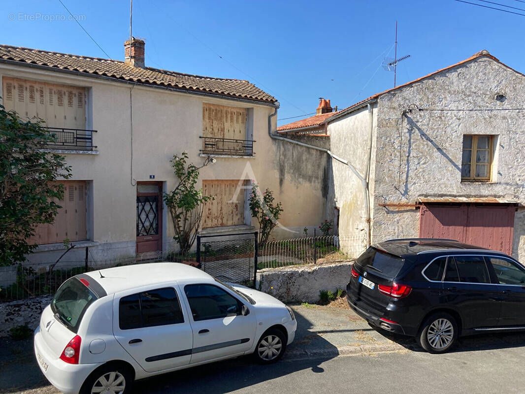 Maison à FONTENAY-LE-COMTE