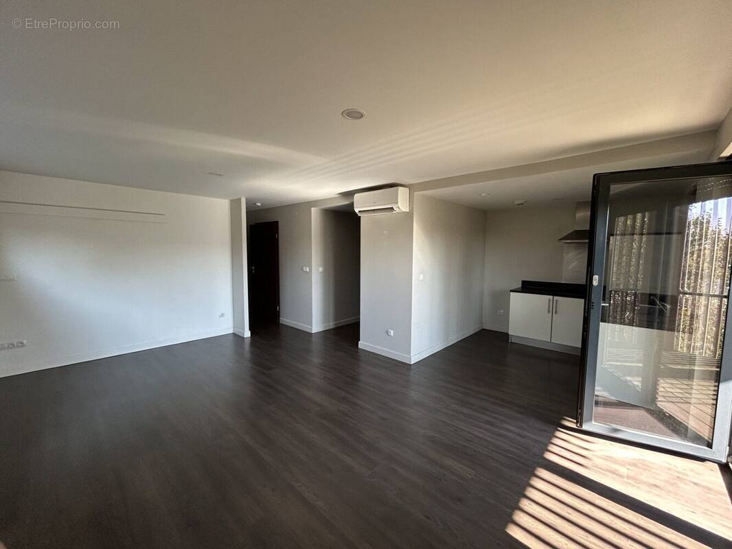 Appartement à BRUGUIERES