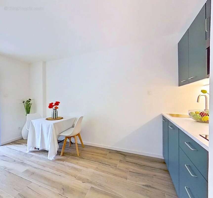 Appartement à HYERES