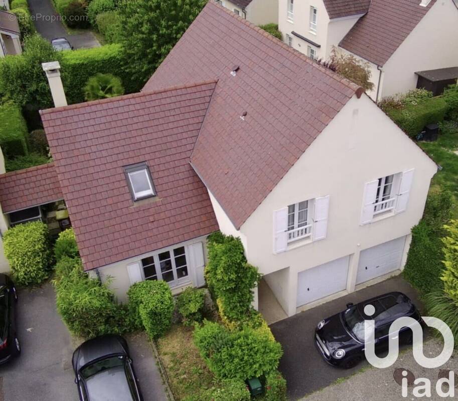 Photo 1 - Maison à BUSSY-SAINT-GEORGES