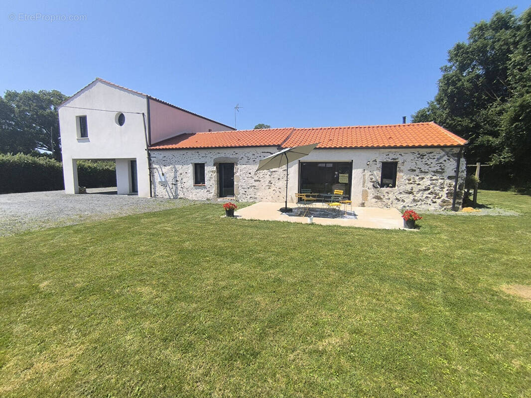 Maison à APREMONT