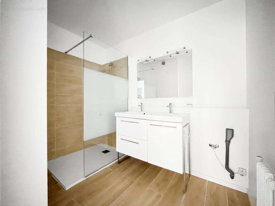 Appartement à VENCE