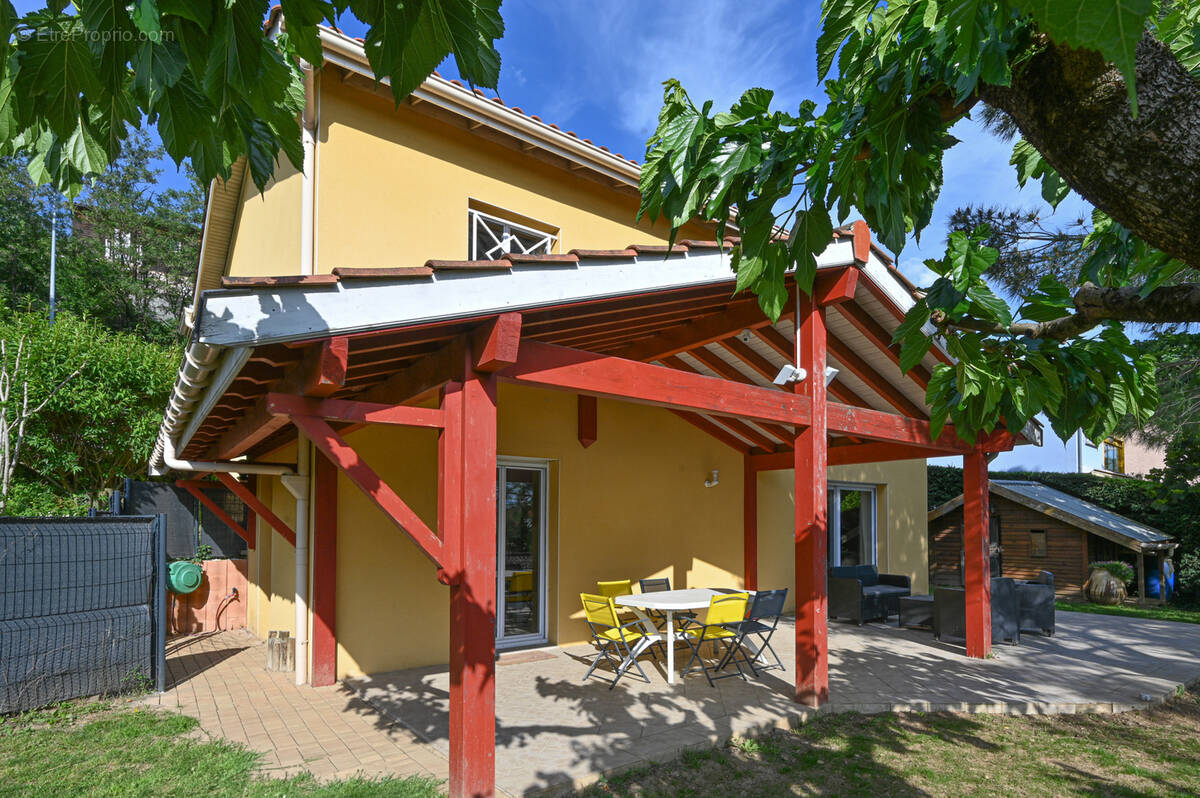 Maison à GRIGNY