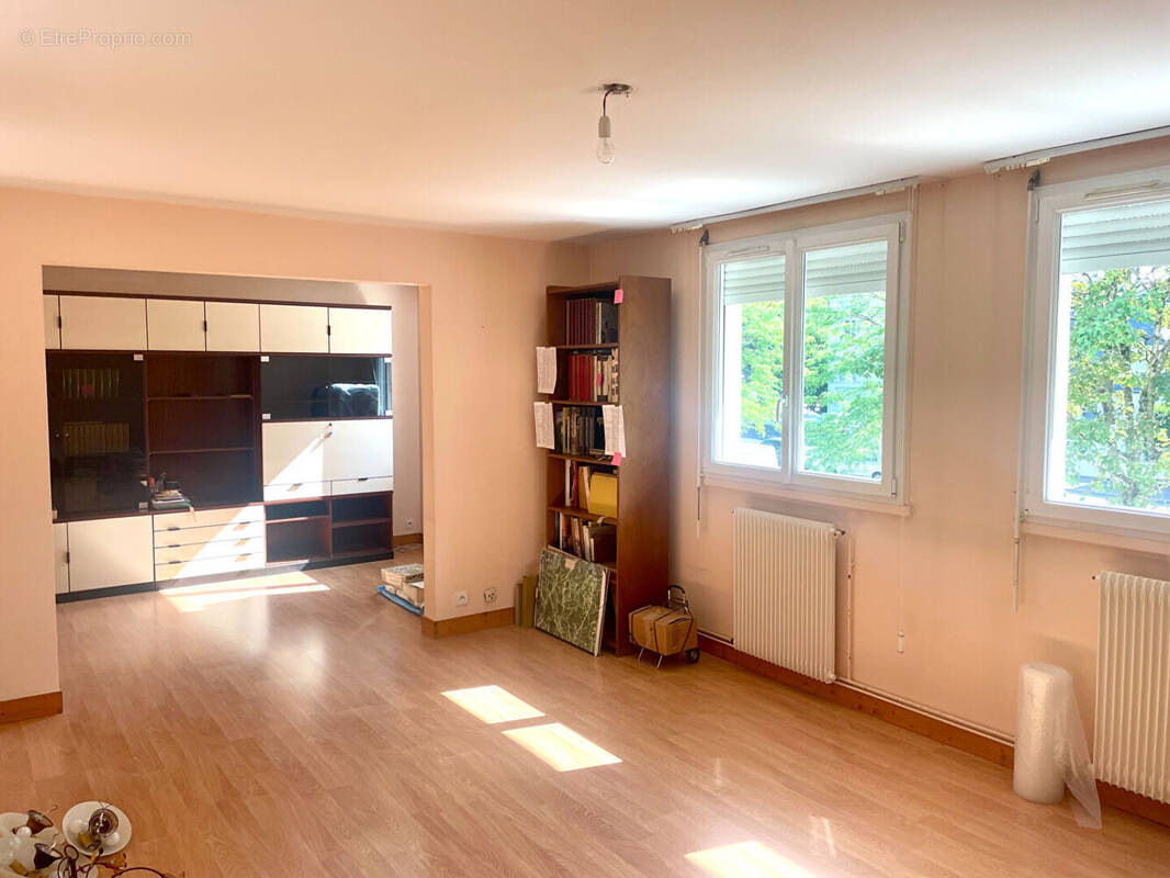 Appartement à SAINT-CYR-SUR-LOIRE