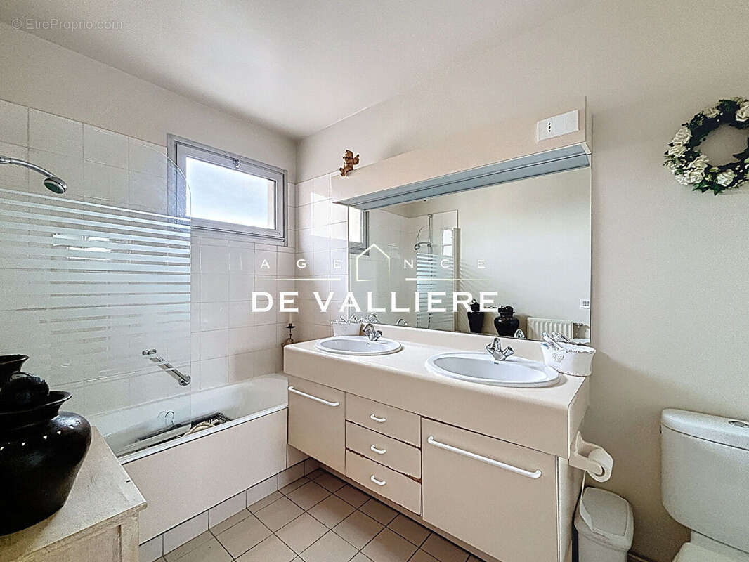 Appartement à SURESNES