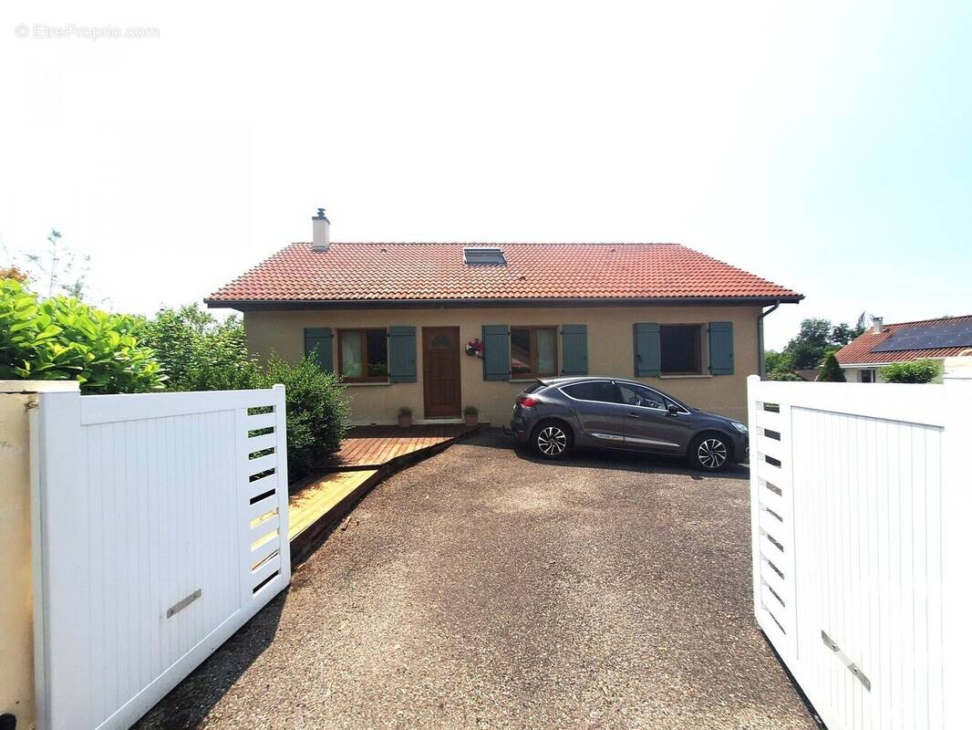 Photo 1 - Maison à LE PONT-DE-BEAUVOISIN